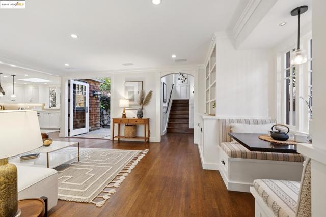 38 Bonita Ave., Piedmont CA: https://media.crmls.org/mediaz/ed9ef07b-391d-4cac-8f9b-108469d81df3.jpg