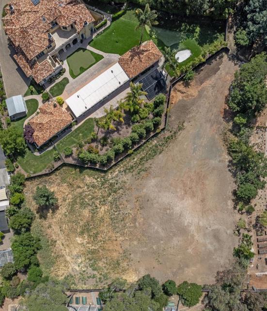 27121 W Fremont Road, Los Altos Hills CA: https://media.crmls.org/mediaz/ed9f7c98-398d-4ac9-ab98-14ec477498d3.jpg