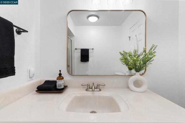 6625 Pioneer Ln, Dublin CA: https://media.crmls.org/mediaz/ed9fbc48-80a9-4303-8dfe-c91464eb08a2.jpg