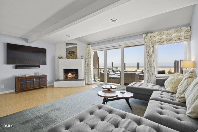 Detail Gallery Image 5 of 64 For 325 Ocean Dr, Oxnard,  CA 93035 - 5 Beds | 3 Baths