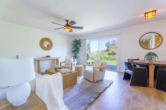 4382 Dowitcher Way, Oceanside CA: https://media.crmls.org/mediaz/eda34ec3-220a-42a1-95a9-78d7c40bff66.jpg