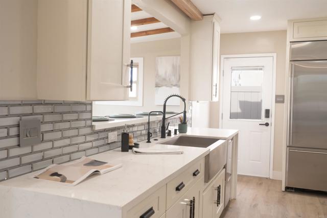 Detail Gallery Image 7 of 23 For 2560 Aaron Ct, San Diego,  CA 92105 - 3 Beds | 2/1 Baths