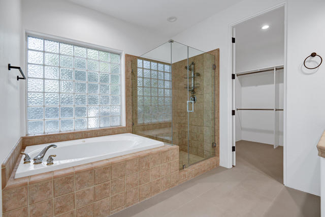 78863 Breckenridge Drive, La Quinta CA: https://media.crmls.org/mediaz/eda582ee-01fd-45d8-8a91-d67527f6c773.jpg