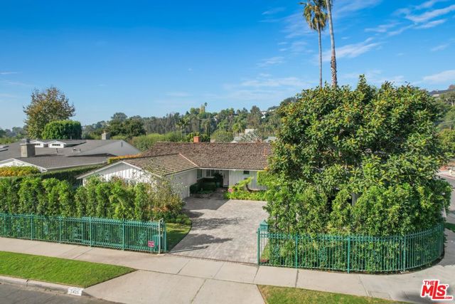 Details for 1425 Brinkley Avenue, Los Angeles, CA 90049