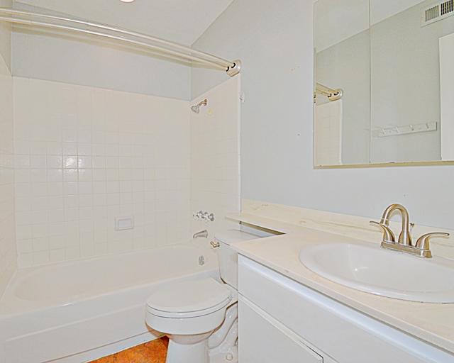 2230 N N. Indian Canyon Way Drive, Palm Springs CA: https://media.crmls.org/mediaz/eda7d863-1fb0-4764-84a2-ae899960bb31.jpg