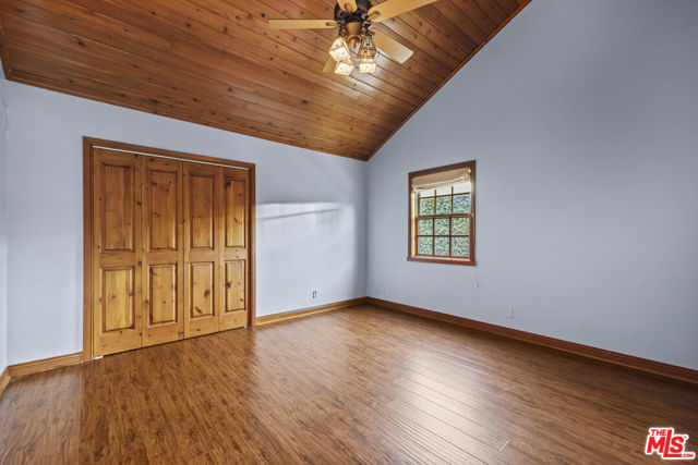 22651 Calvert Street, Woodland Hills CA: https://media.crmls.org/mediaz/eda811fa-cdb8-4736-9a4e-e5ff3276a077.jpg