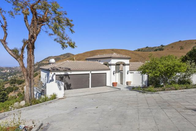 40 Saddlebow Road, Bell Canyon CA: https://media.crmls.org/mediaz/eda843eb-23a8-4959-920c-ba654b5c344c.jpg