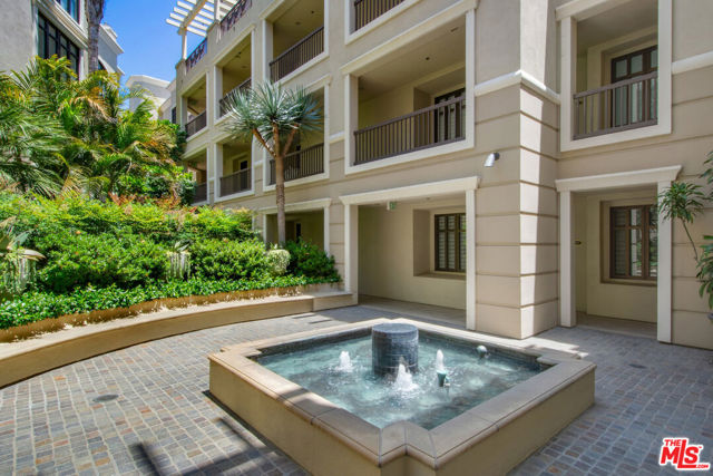 11847 Gorham Avenue, Los Angeles CA: https://media.crmls.org/mediaz/eda904d5-f267-48eb-bee9-c2d796dc43ea.jpg