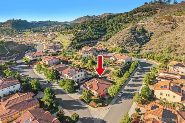 2690 Ponderosa Ct, Escondido CA: https://media.crmls.org/mediaz/eda92271-8400-432e-aa55-c5bf7df2e34d.jpg