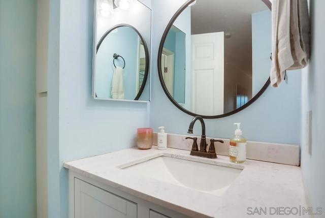 Image 19 of 44 For 4600 Lamont Street  212