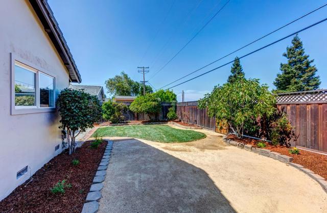 866 Daffodil Way, San Jose CA: https://media.crmls.org/mediaz/eda9e0d3-0f13-49d1-8f59-9276952c7fce.jpg