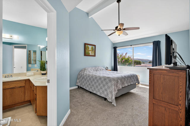 1182 Tivoli Lane, Simi Valley CA: https://media.crmls.org/mediaz/edaad65e-71e6-4bf8-9c3d-4408edc07c10.jpg
