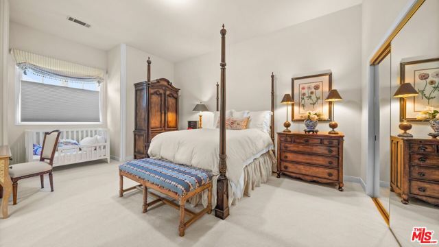 219 Baybrook Court, Lake Sherwood CA: https://media.crmls.org/mediaz/edab67ca-42a6-484b-8c81-320b30c57ee1.jpg