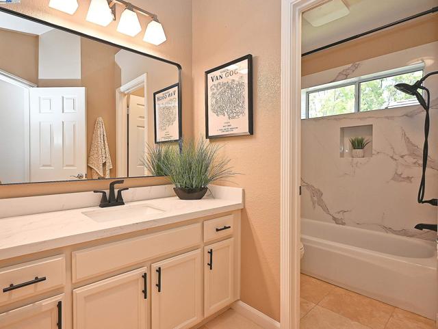 226 Promenade Ln, Danville CA: https://media.crmls.org/mediaz/edad160e-6f66-410d-a6b4-7d85f6b52b3c.jpg