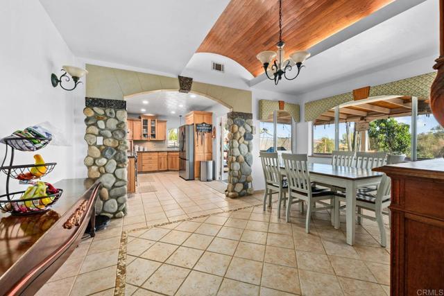 28757 Mac Tan Road, Valley Center CA: https://media.crmls.org/mediaz/edad6dac-2c72-422f-80fe-f8dc322897fa.jpg