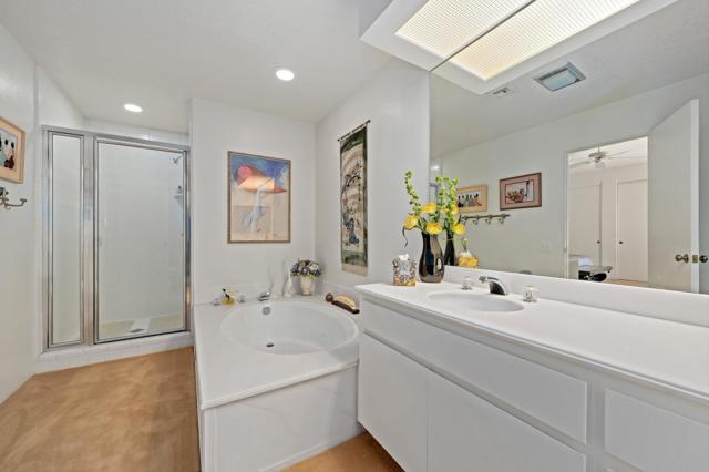 10109 Lakeview Drive, Rancho Mirage CA: https://media.crmls.org/mediaz/edada2a9-055d-4a42-bdf6-937ea9d2c563.jpg