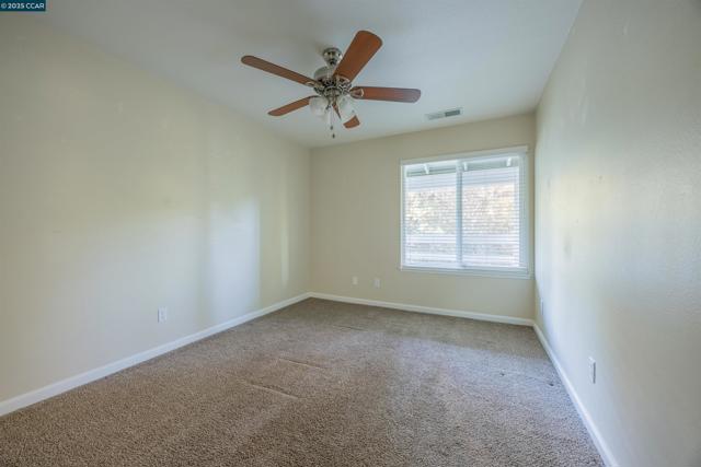 320 Miranda Ln, Alamo CA: https://media.crmls.org/mediaz/edadbb17-4766-4662-af9e-62b9e2ddc49e.jpg