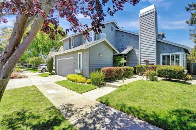 37 Clipper Drive, Alameda CA: https://media.crmls.org/mediaz/edaf44f8-6df9-4bb4-ae33-6733c407cabf.jpg