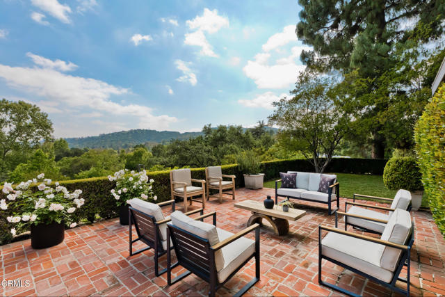 Detail Gallery Image 25 of 47 For 1700 Devon Rd, Pasadena,  CA 91103 - 3 Beds | 3 Baths