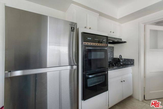 2901 W 85th Street, Inglewood CA: https://media.crmls.org/mediaz/edaff9e8-8578-4277-b02e-b813e11c5d24.jpg