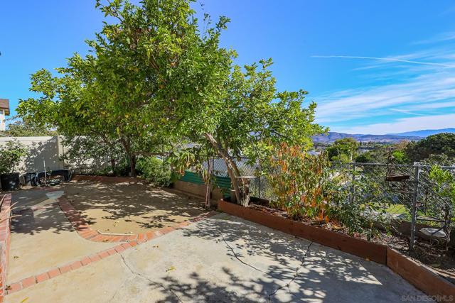 7837 Goode St, San Diego CA: https://media.crmls.org/mediaz/edb0fdf4-5c2c-4d36-8c5b-852bb1ae3798.jpg