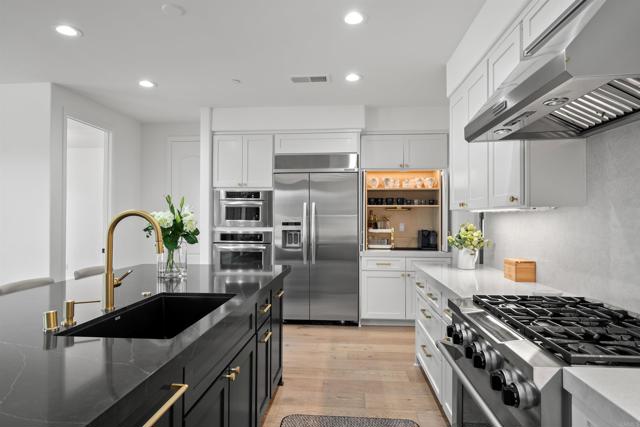 Detail Gallery Image 20 of 72 For 3193 Corte Carlazzo, Chula Vista,  CA 91914 - 4 Beds | 3/1 Baths