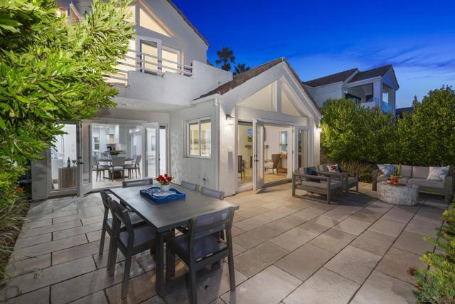 55 Spinnaker Way, Coronado, California 92118, 3 Bedrooms Bedrooms, ,2 BathroomsBathrooms,Single Family Residence,For Sale,Spinnaker Way,250038158SD