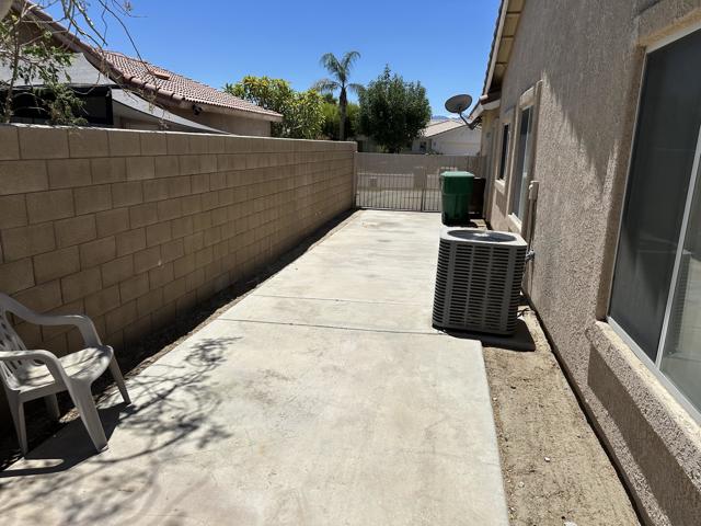 79900 Independence Way, La Quinta CA: https://media.crmls.org/mediaz/edb26996-7e84-42cd-ba81-a424383275d5.jpg