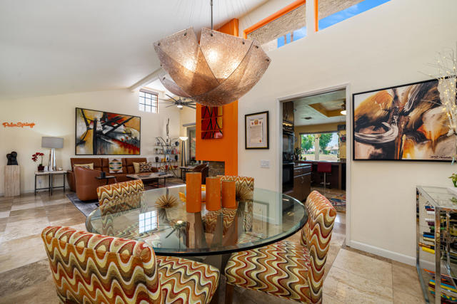 35983 Paseo Circulo E, Cathedral City CA: https://media.crmls.org/mediaz/edb273ff-9f63-4a9f-a78e-73022bad2359.jpg