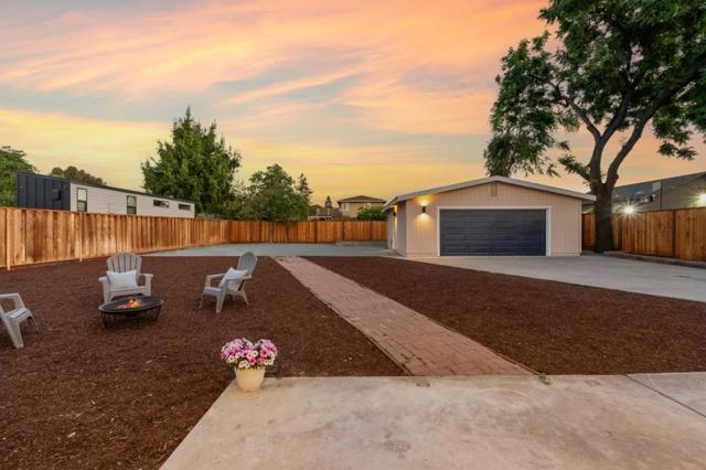 4172 Will Rogers Drive, San Jose CA: https://media.crmls.org/mediaz/edb2ccf7-a278-4c1e-9c0c-e63957591630.jpg