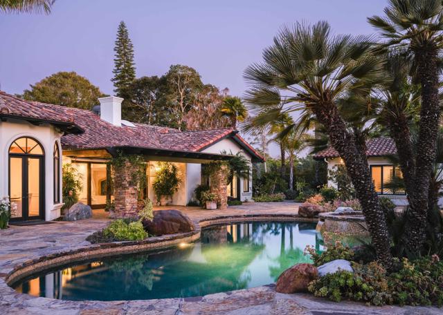 17550 Via De Fortuna, Rancho Santa Fe CA: https://media.crmls.org/mediaz/edb3047b-84f6-49fc-a6a5-1664e5348b45.jpg