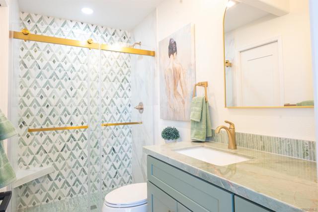 11475 Eastridge Pl, San Diego CA: https://media.crmls.org/mediaz/edb3ac4e-7d2d-494e-8fd6-5606158a2171.jpg