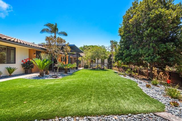 1180 Devonshire Dr, Encinitas CA: https://media.crmls.org/mediaz/edb53bd5-726e-4122-b615-f41e00eacdb5.jpg