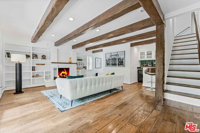 217 17th Street, Santa Monica CA: https://media.crmls.org/mediaz/edb588c9-ff2a-4196-a098-fa0f49802646.jpg
