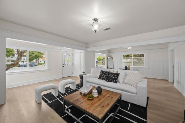 Detail Gallery Image 26 of 51 For 311 B Ave, Coronado,  CA 92118 - 3 Beds | 2 Baths