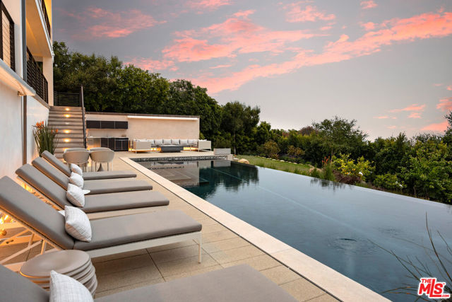 945 Arbolado Road, Santa Barbara CA: https://media.crmls.org/mediaz/edb6796e-99f8-42a7-a833-dad3a5c43d4f.jpg