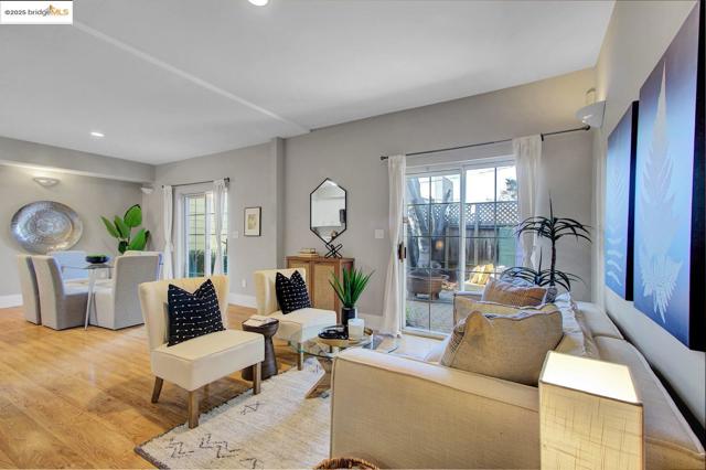 Image 18 of 39 For 1095 67th St