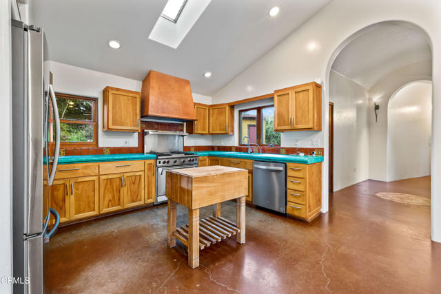 Detail Gallery Image 8 of 42 For 19204 Benson Ln, Fort Bragg,  CA 95437 - 2 Beds | 2 Baths