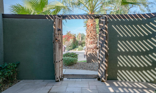 Image 19 of 154 For 79925 Corte Calero