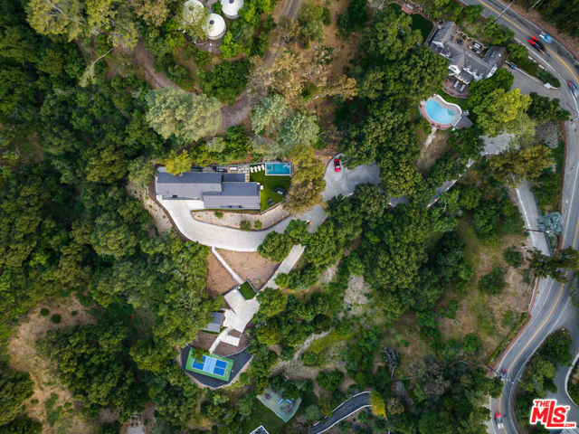 3140 Coldwater Canyon, Studio City CA: https://media.crmls.org/mediaz/edb87569-471d-4e4a-9aa9-39f6a7963b25.jpg
