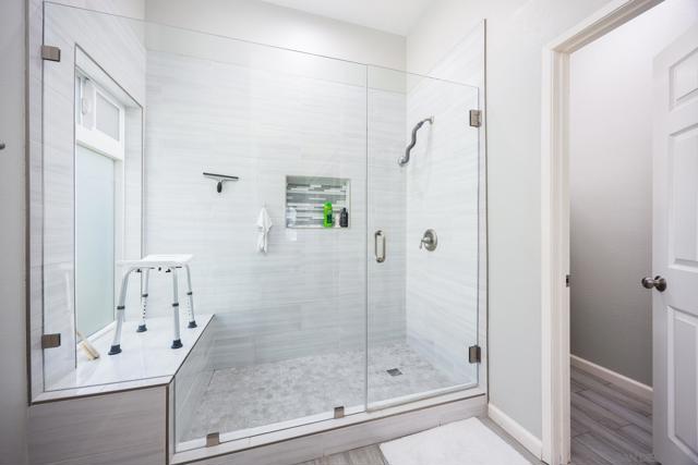 1857 Goldenrod Ln, Vista CA: https://media.crmls.org/mediaz/edb877e6-7d41-4dce-a1d0-0ca5b072d101.jpg