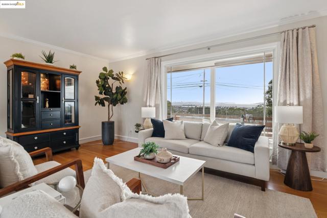 1034 Navellier St, El Cerrito CA: https://media.crmls.org/mediaz/edb9ba0f-c4ca-48a5-abe5-e0aaf455a7bf.jpg