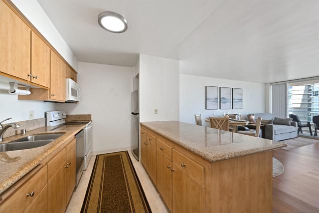 Image 11 of 41 For 1830 Avenida Del Mundo  1112