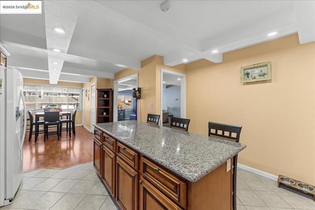 18943 Crest Ave, Castro Valley CA: https://media.crmls.org/mediaz/edbcba5f-199d-4d7c-b714-3c418468a449.jpg