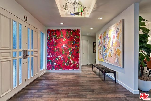 2224 Hercules Drive, Los Angeles CA: https://media.crmls.org/mediaz/edbcc088-8b77-44a7-a511-011df390a645.jpg