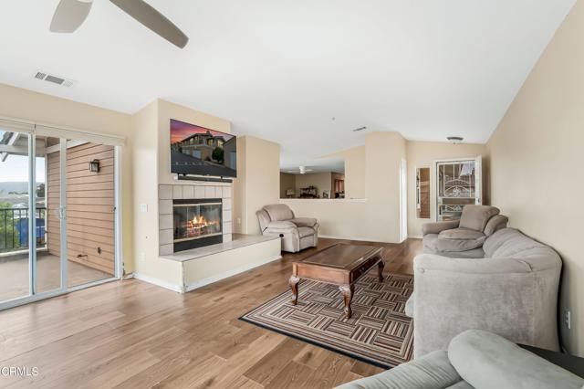 962 Jonquill Avenue, Ventura CA: https://media.crmls.org/mediaz/edbd1433-13ca-4584-989c-2cc1c60b6eae.jpg