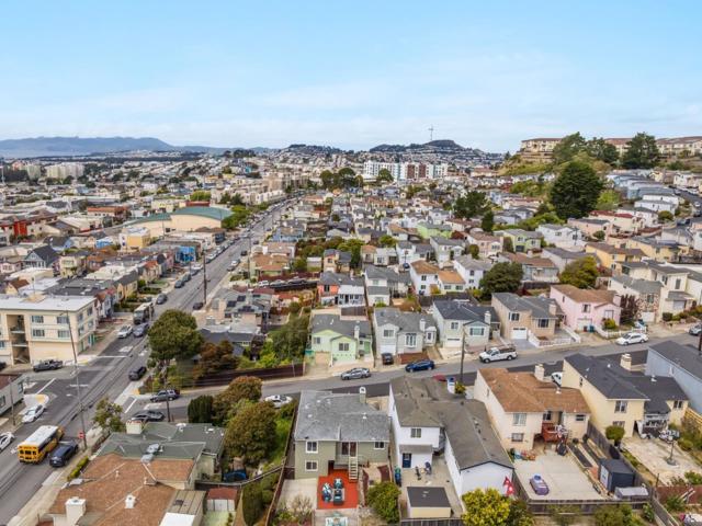 18 Garwood Drive, Daly City CA: https://media.crmls.org/mediaz/edbd46dc-6073-4460-bed0-283b14421fc9.jpg