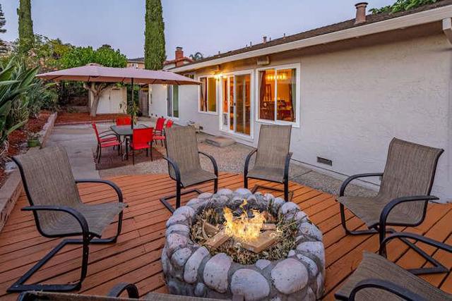 3197 Knightswood Way, San Jose CA: https://media.crmls.org/mediaz/edbd5bd7-04c8-447b-8f98-2f6879eec9ee.jpg