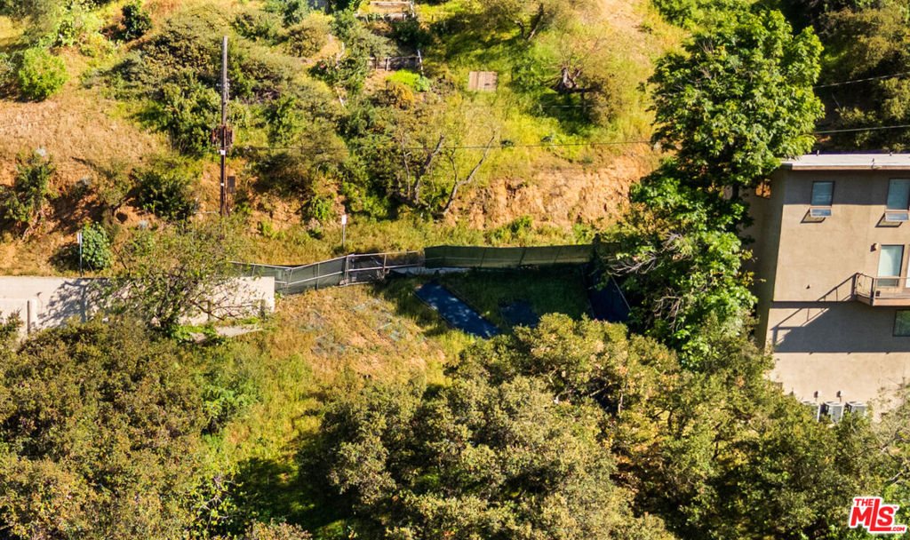 2123 Groveland Drive