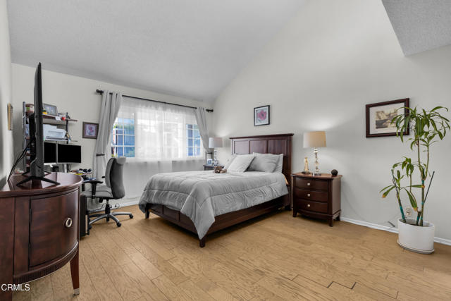 19431 Sherman Way, Reseda CA: https://media.crmls.org/mediaz/edbdb807-5305-4be9-aa1b-905732b61ac1.jpg